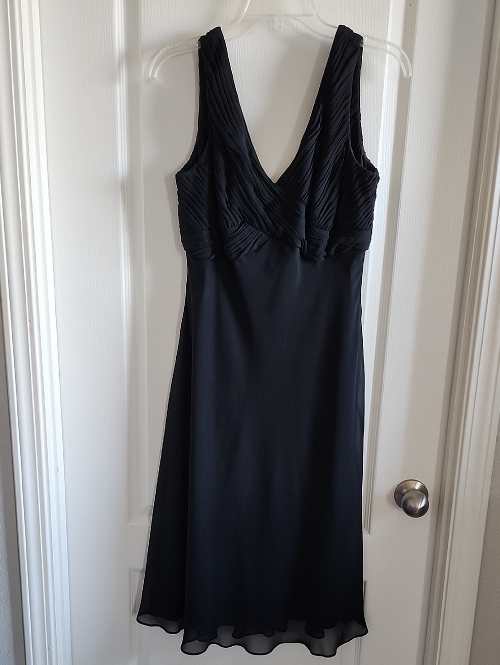 Adrianna Papell Black V-Neck Midi Dress with Pleated Bodice